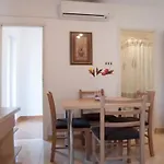 Paula 耶泽拉