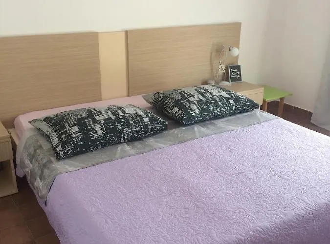 Paula Appartamento Jezera